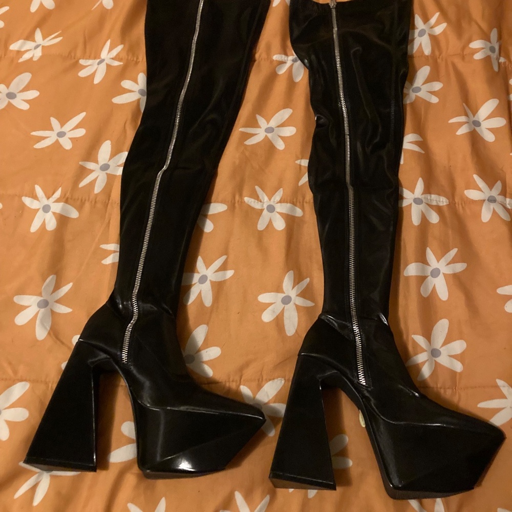 women’s heels boots black patent size 5 zipper